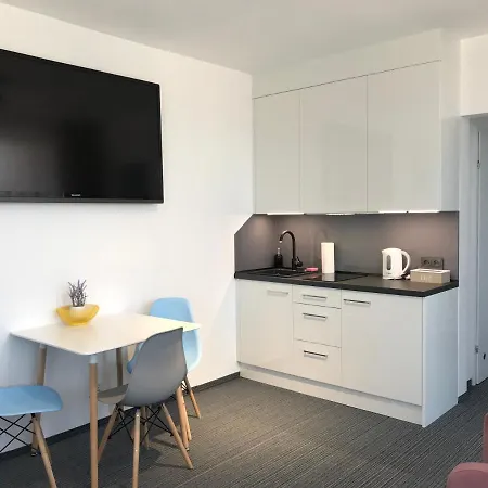 215 Planeta 2-pokojowy Z Balkonem, 100 M Od Plazy *