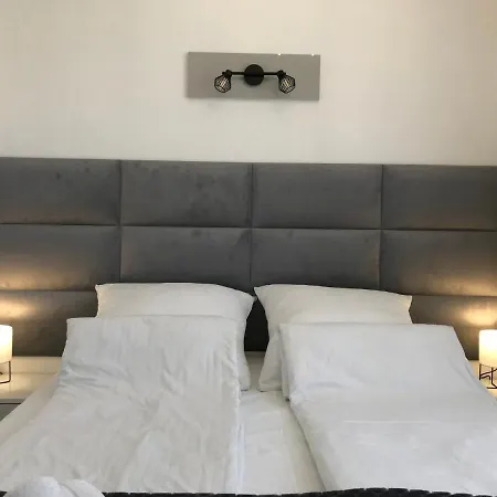 215 Planeta 2-pokojowy Z Balkonem, 100 M Od Plazy Apartment