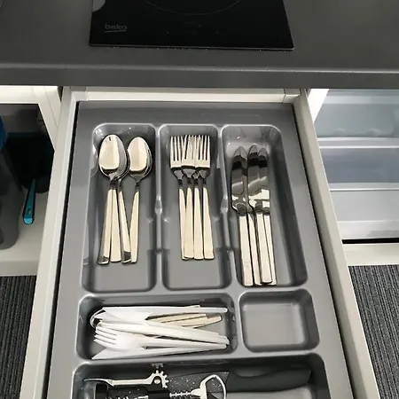 215 Planeta 2-pokojowy Z Balkonem, 100 M Od Plazy Lägenhet