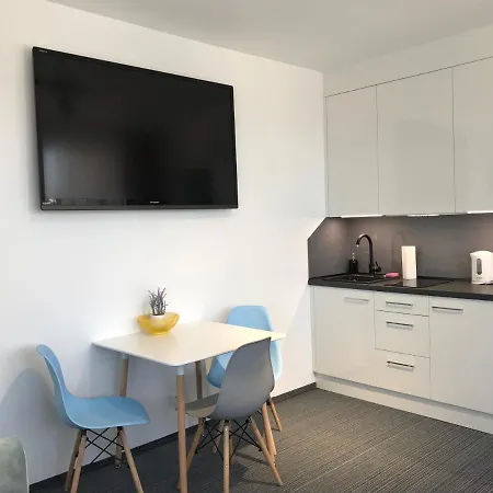 215 Planeta 2-pokojowy Z Balkonem, 100 M Od Plazy *